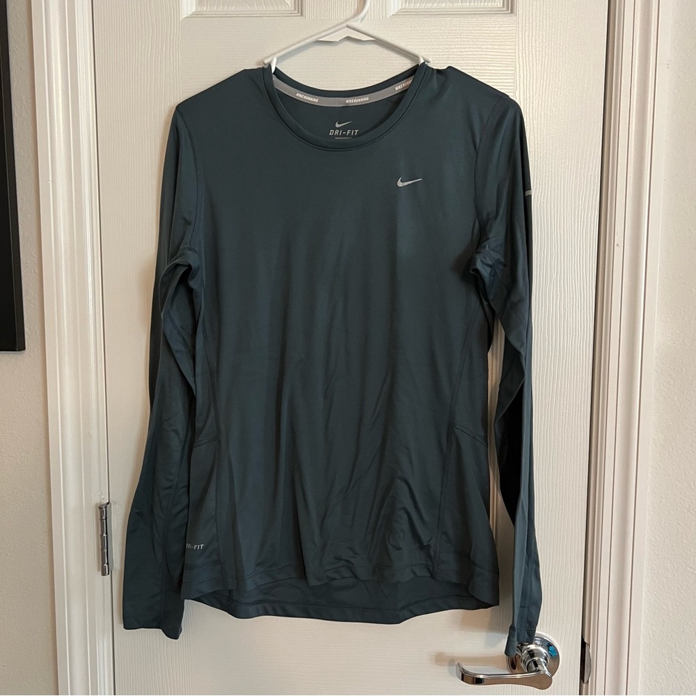 🦩Nike Long Sleeve